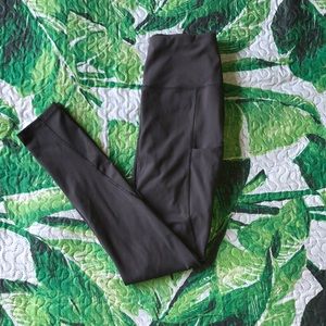 High rise leggings with side pockets